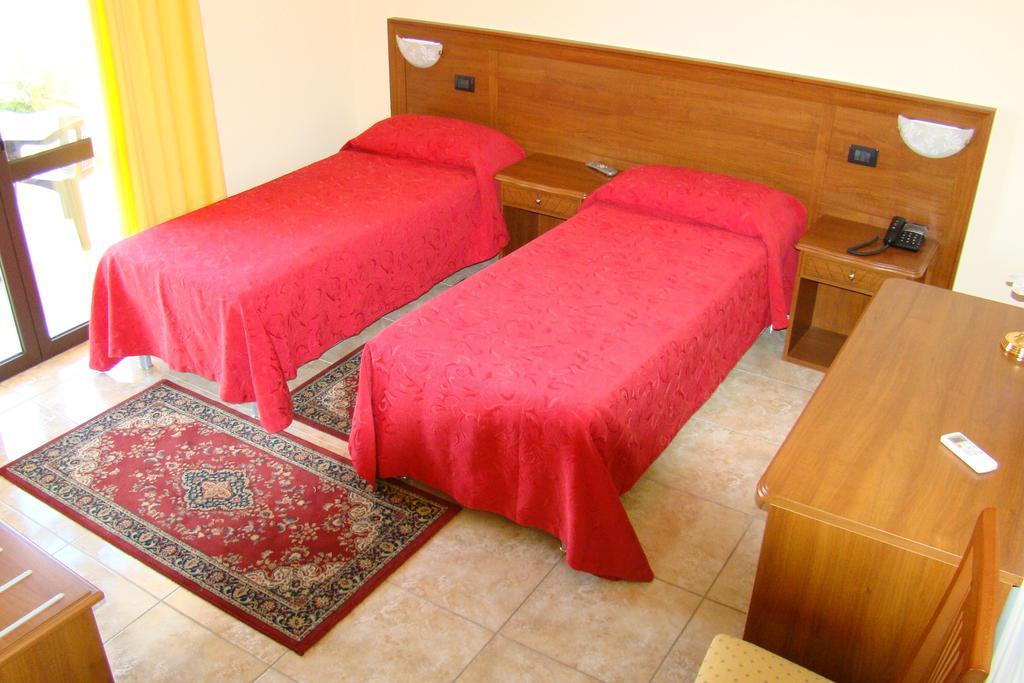 Hotel Ristorante111 Villapiana Habitación foto